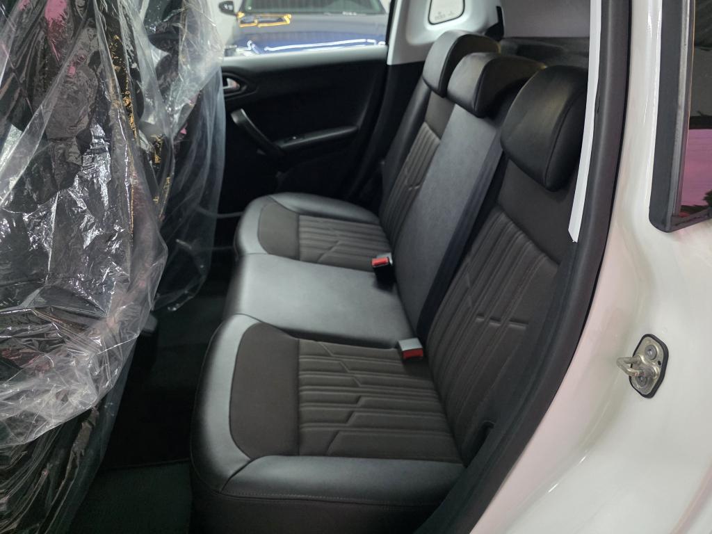 PEUGEOT 2008 - Foto