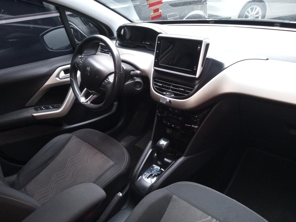 PEUGEOT 2008 - Foto