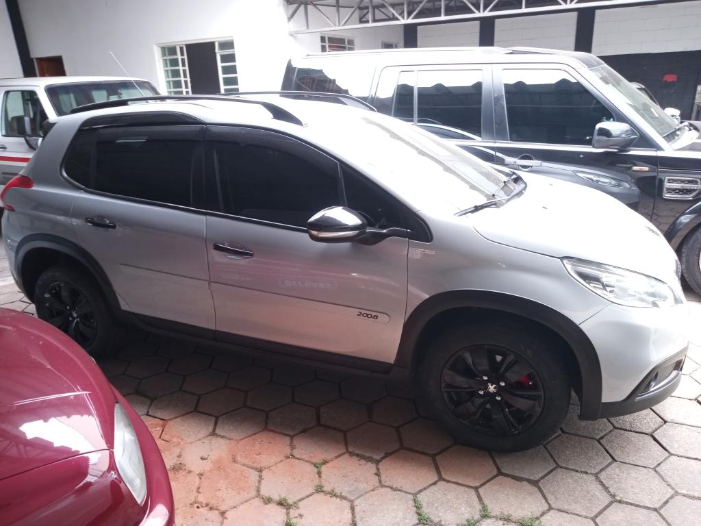 PEUGEOT 2008 - Foto
