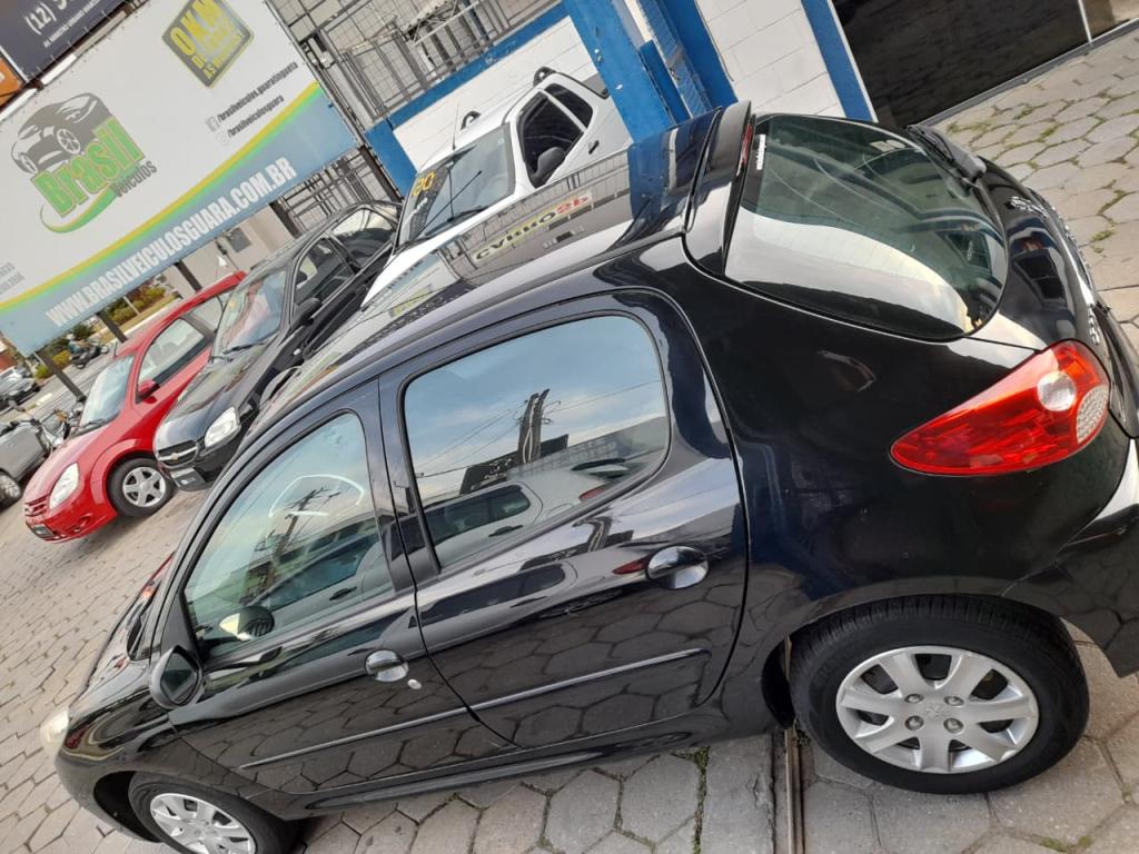 PEUGEOT 207 Hatch - Foto