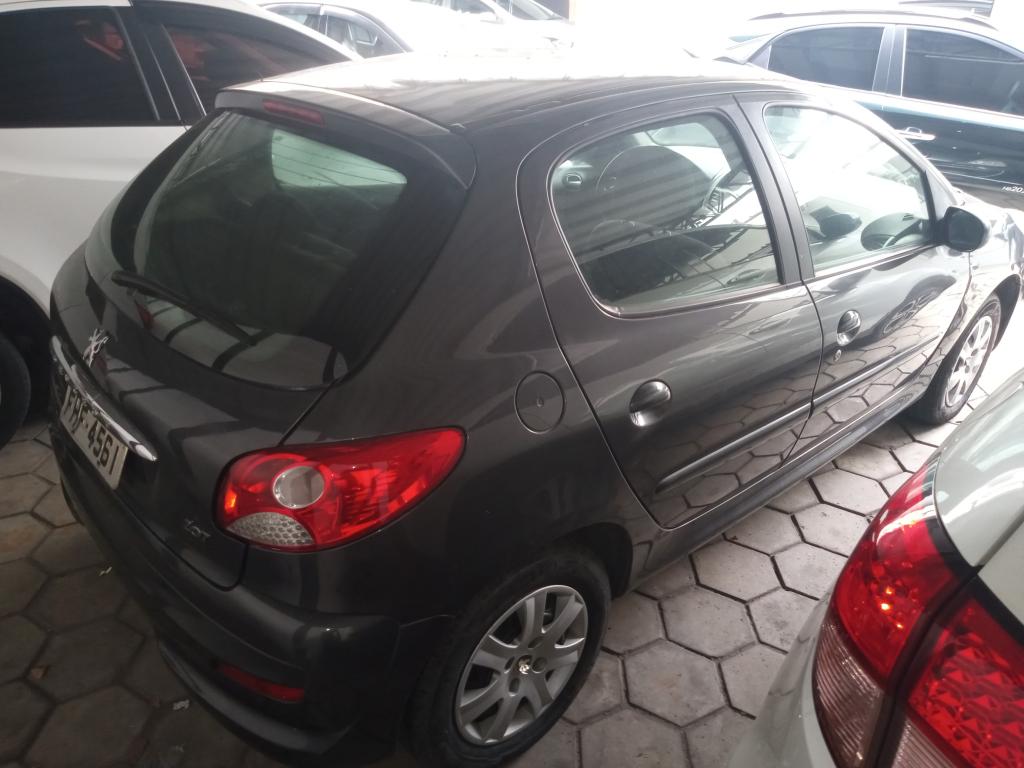 PEUGEOT 207 Hatch - Foto