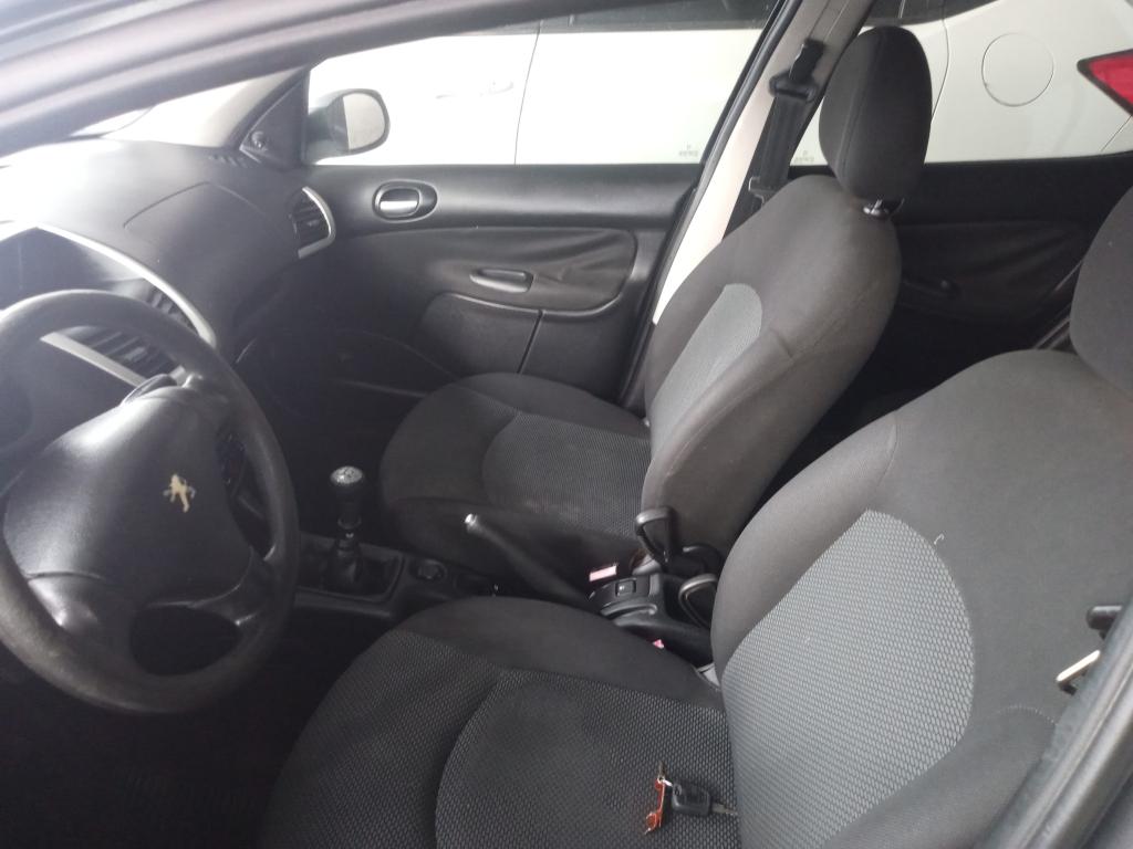 PEUGEOT 207 Hatch - Foto
