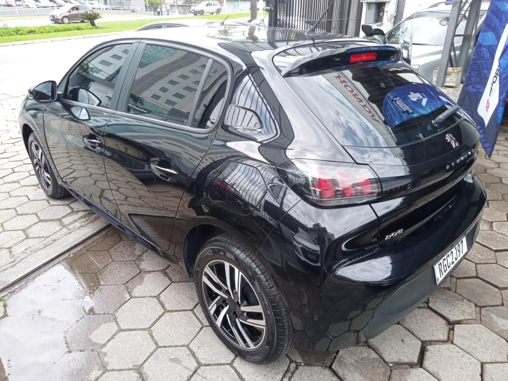 PEUGEOT 208 - Foto
