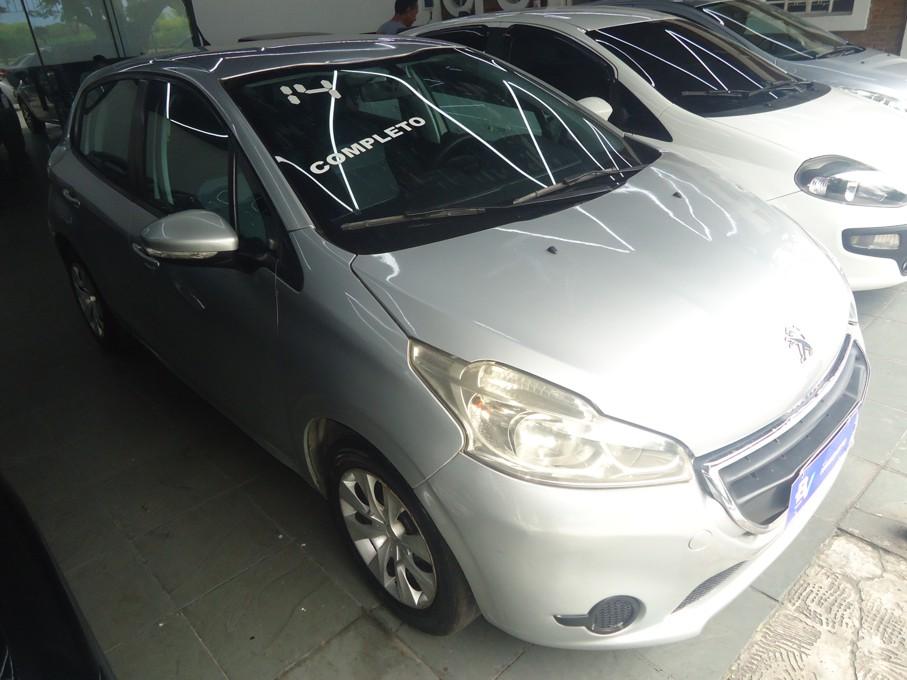 PEUGEOT 208 - Foto
