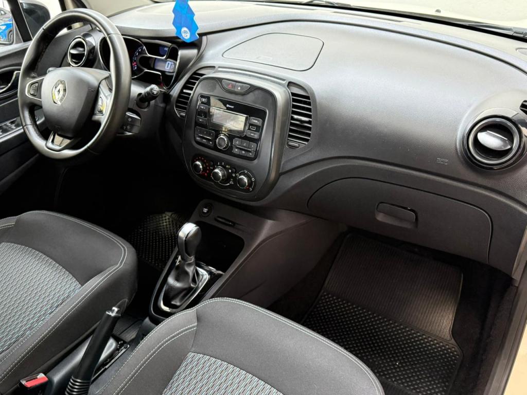RENAULT Captur - Foto