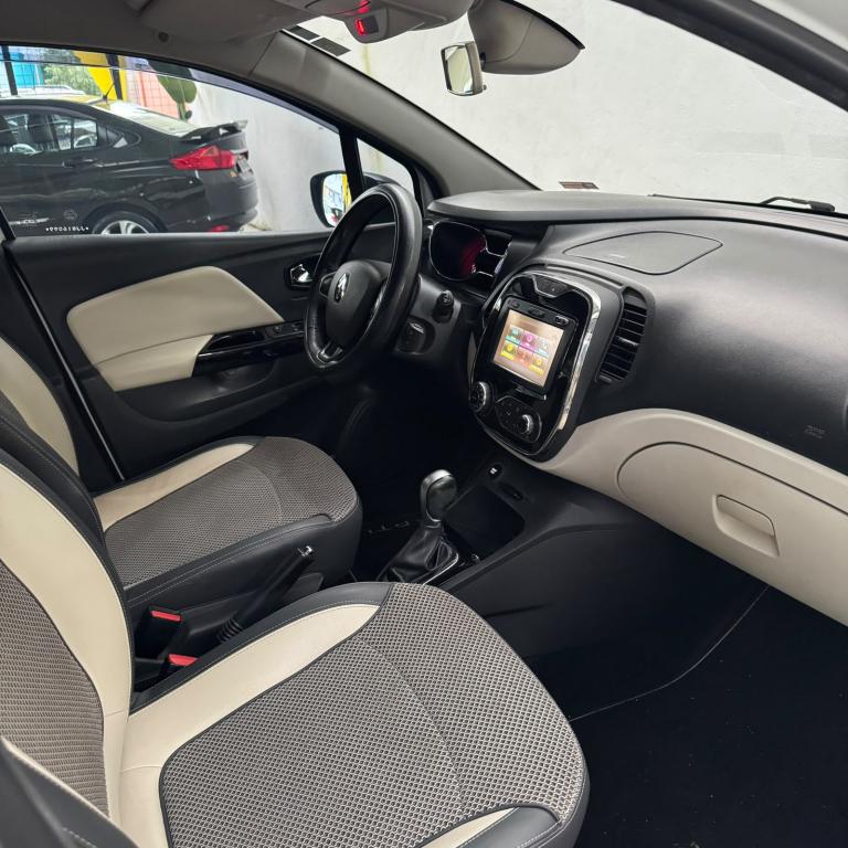 RENAULT Captur - Foto