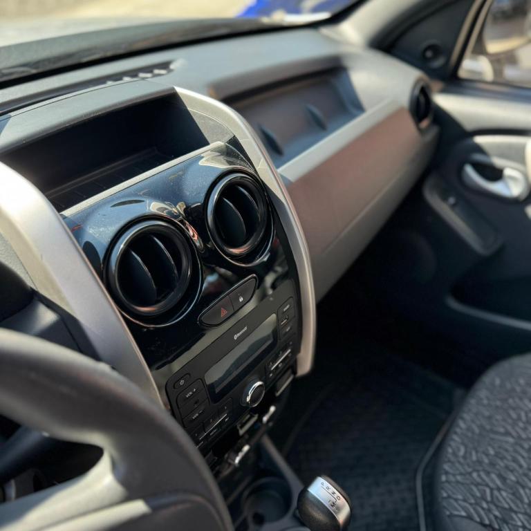 RENAULT Duster - Foto