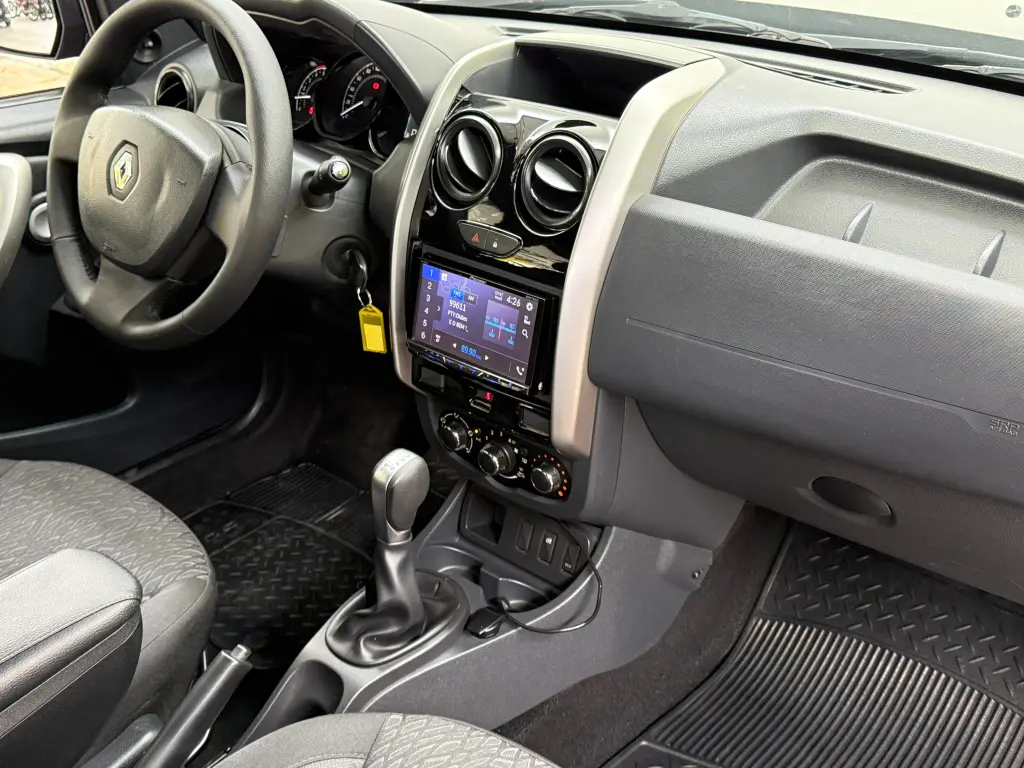 RENAULT Duster - Foto