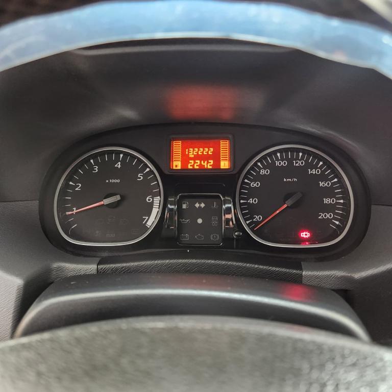 RENAULT Duster - Foto