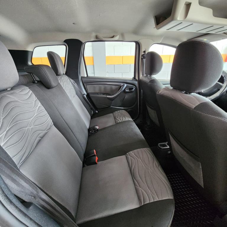 RENAULT Duster - Foto