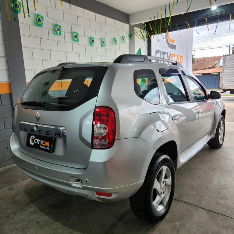 RENAULT Duster - Foto