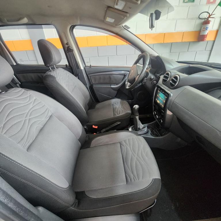 RENAULT Duster - Foto