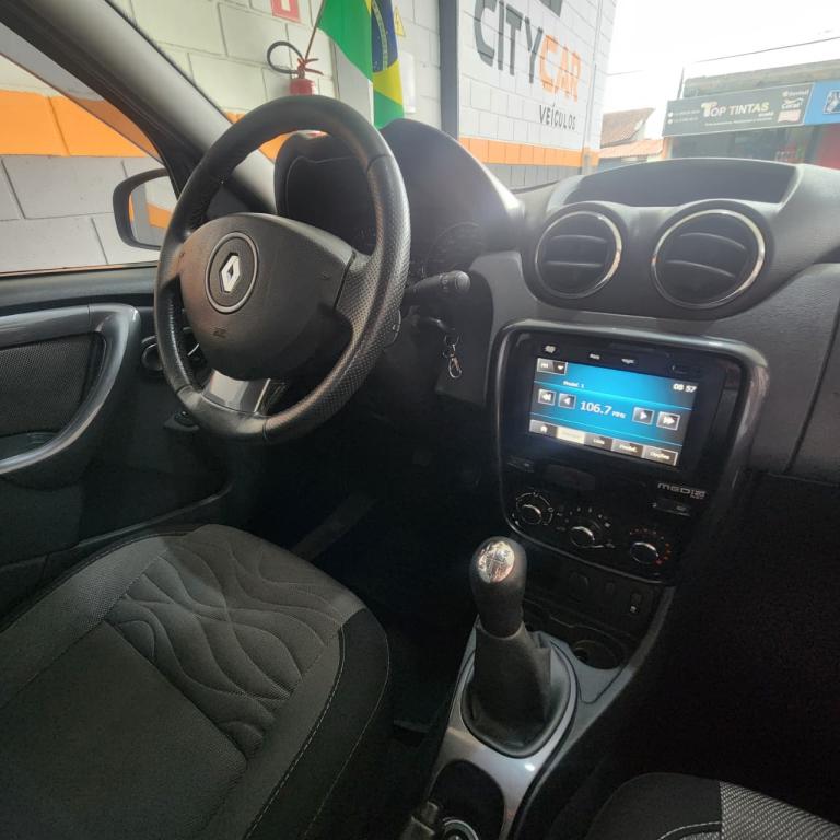 RENAULT Duster - Foto