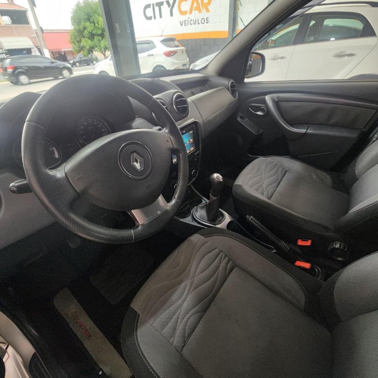 RENAULT Duster - Foto