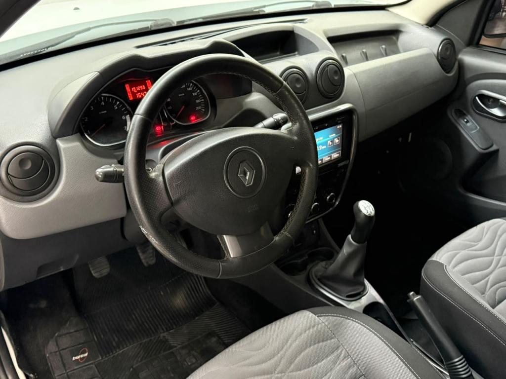 RENAULT Duster - Foto