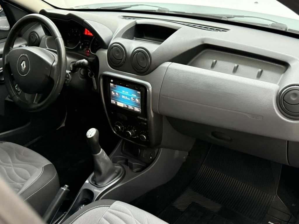 RENAULT Duster - Foto