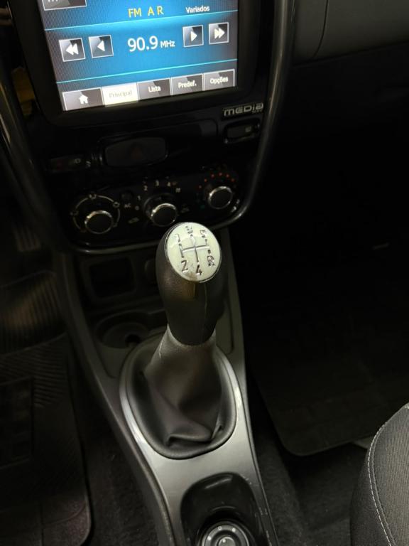 RENAULT Duster - Foto