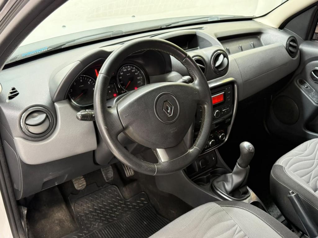 RENAULT Duster - Foto
