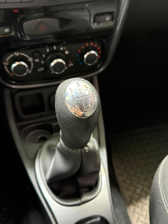 RENAULT Duster - Foto