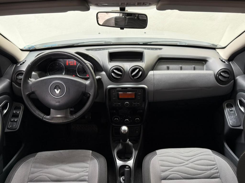 RENAULT Duster - Foto