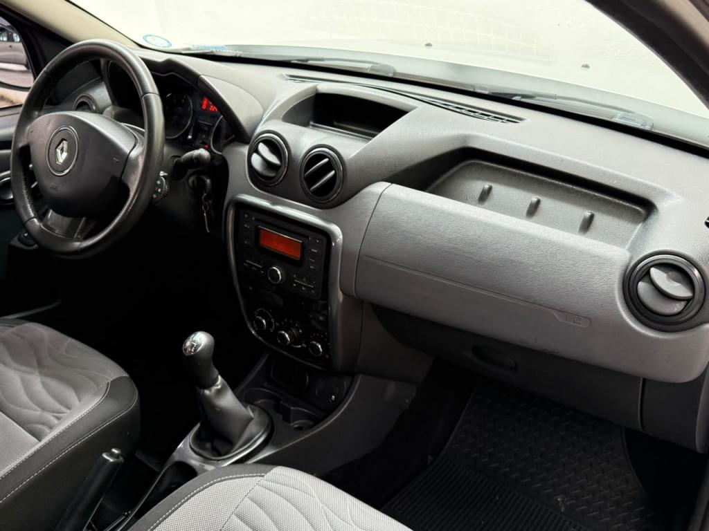 RENAULT Duster - Foto