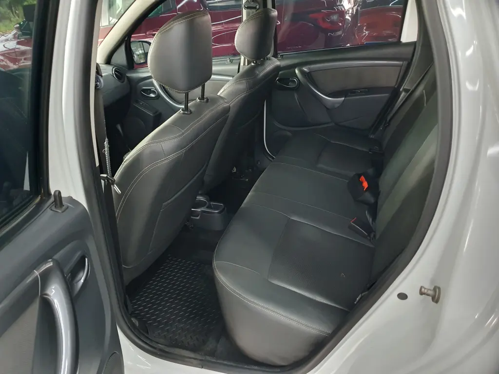 RENAULT Duster - Foto