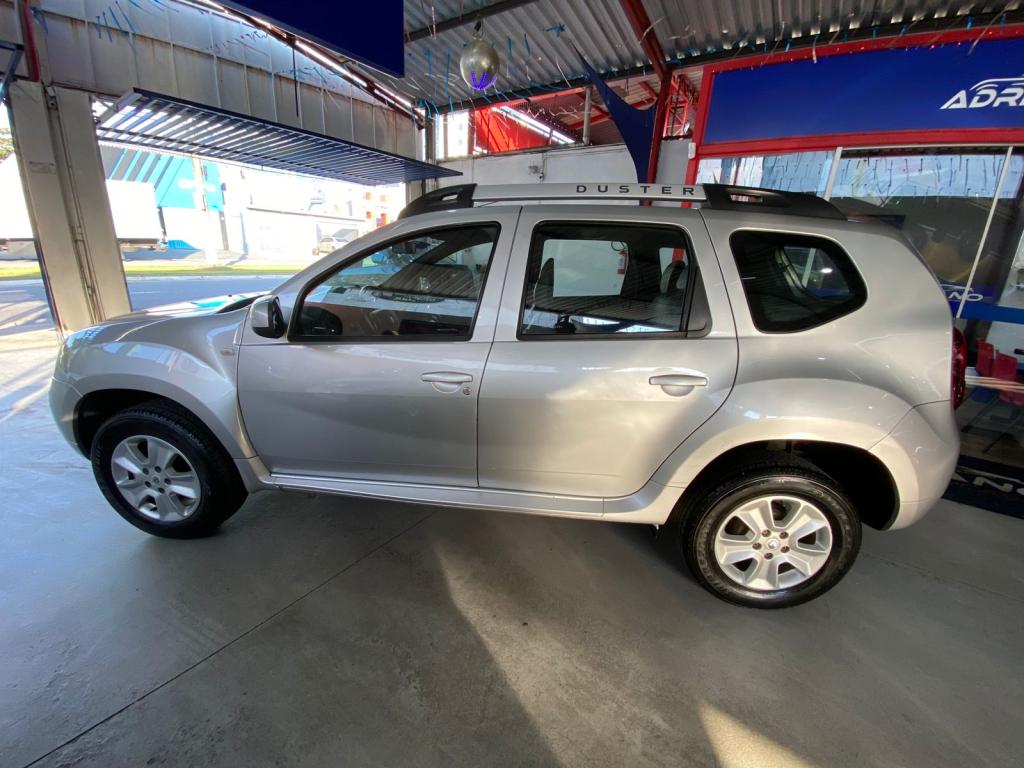 RENAULT Duster - Foto