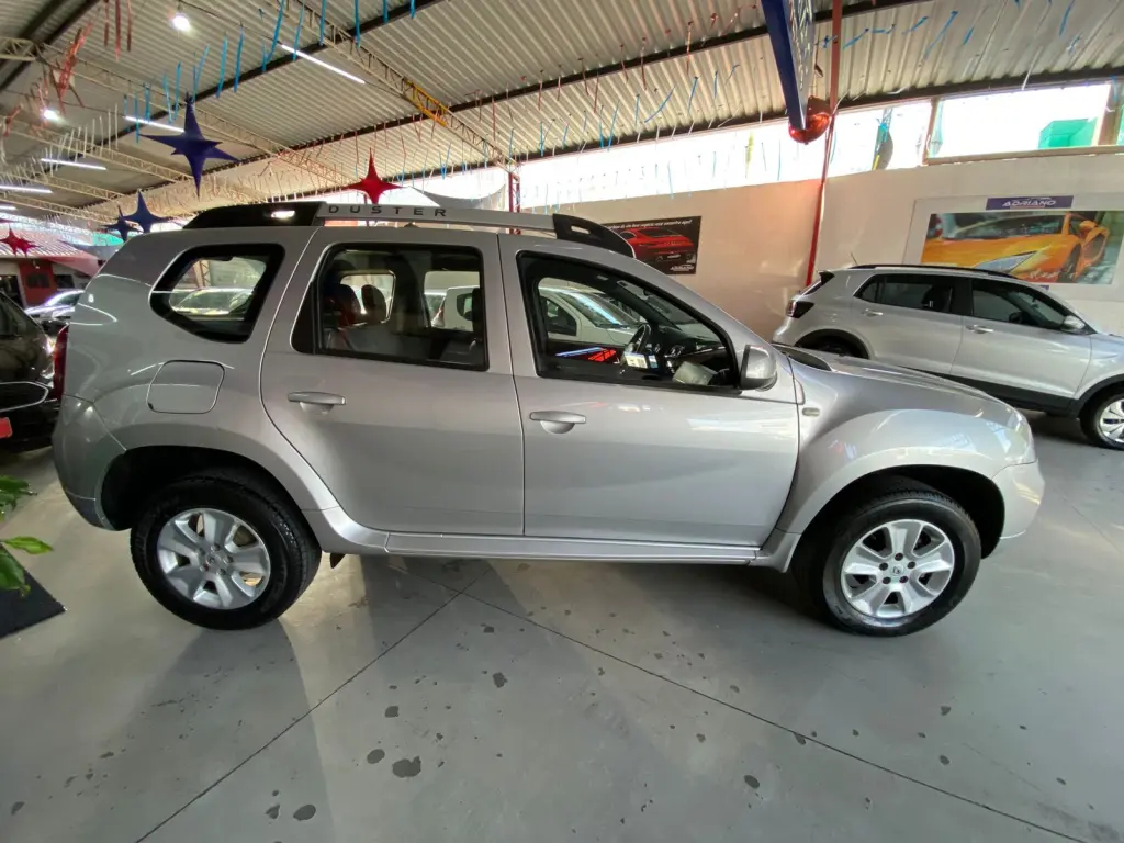 RENAULT Duster - Foto