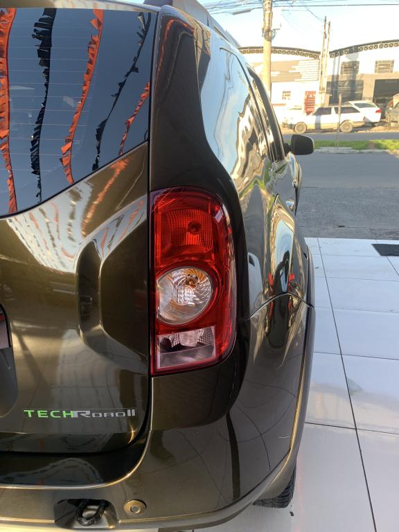 RENAULT Duster - Foto