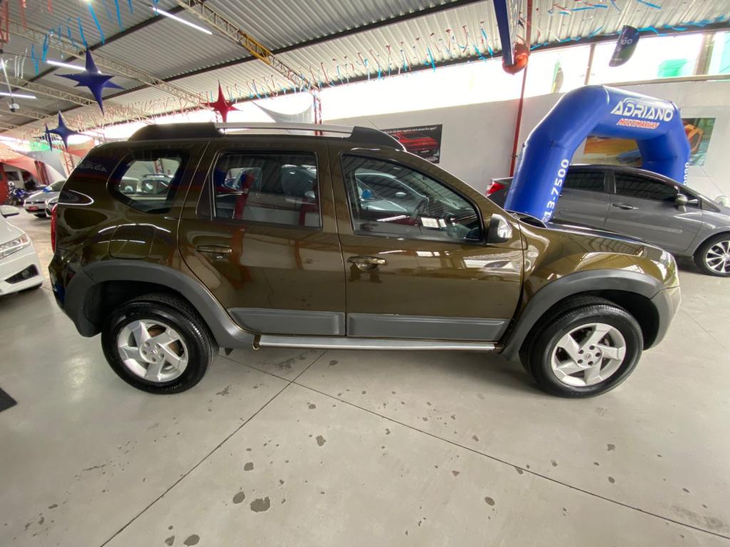 RENAULT Duster - Foto