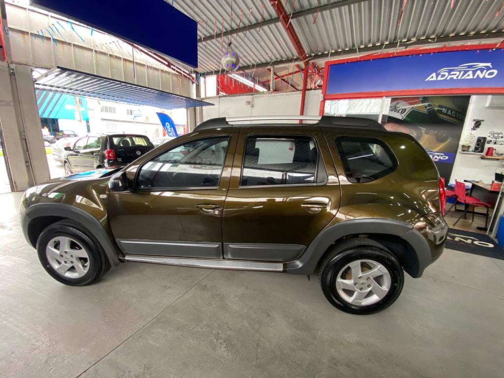 RENAULT Duster - Foto