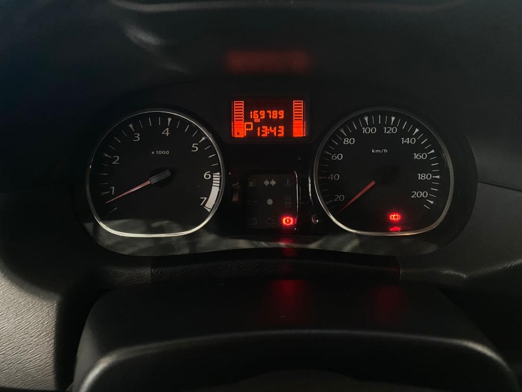 RENAULT Duster - Foto