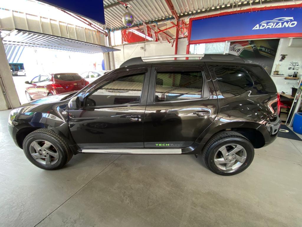 RENAULT Duster - Foto