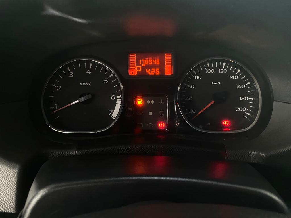 RENAULT Duster - Foto
