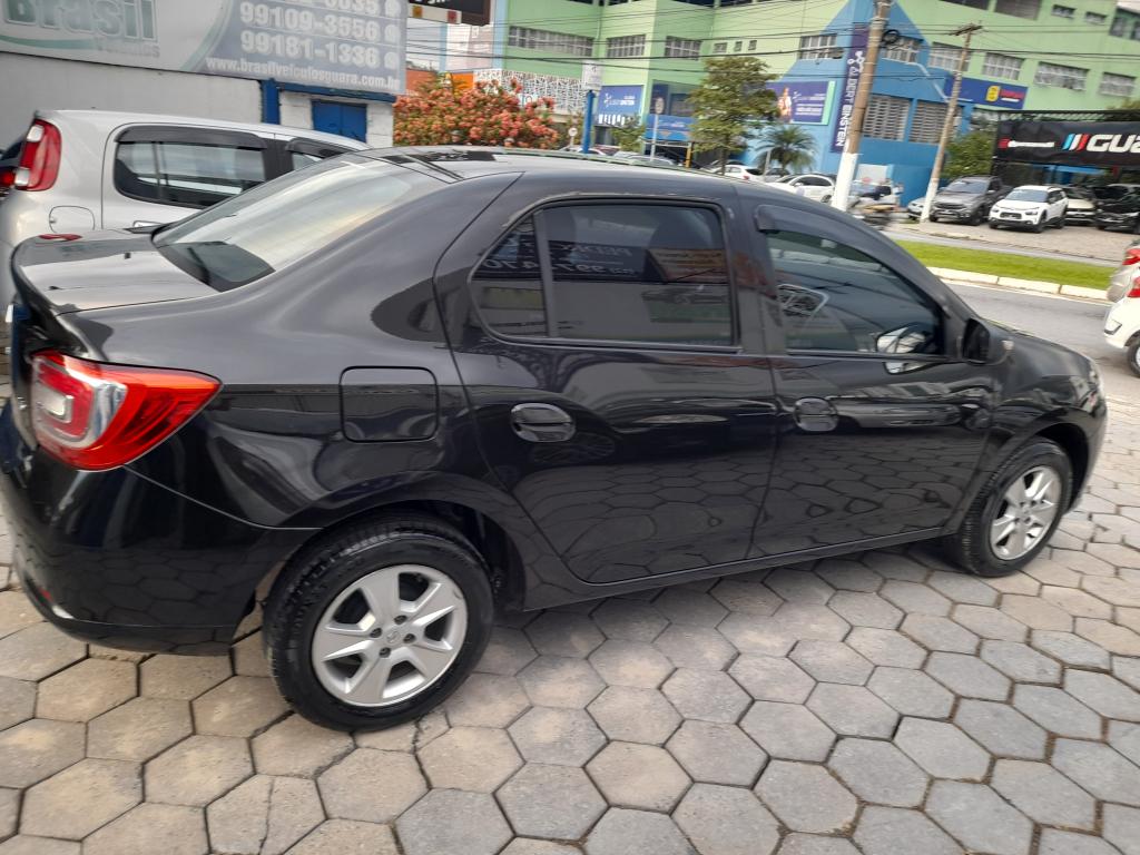 RENAULT Logan - Foto