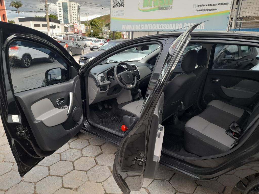 RENAULT Logan - Foto