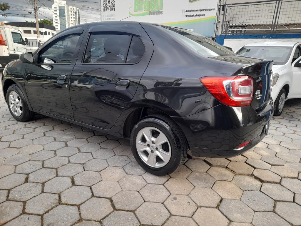 RENAULT Logan - Foto