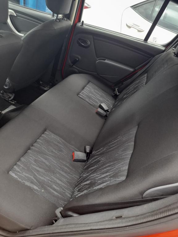 RENAULT Sandero - Foto