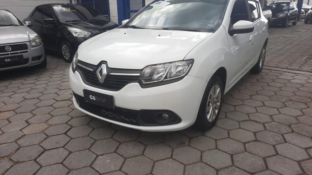 RENAULT Sandero - Foto