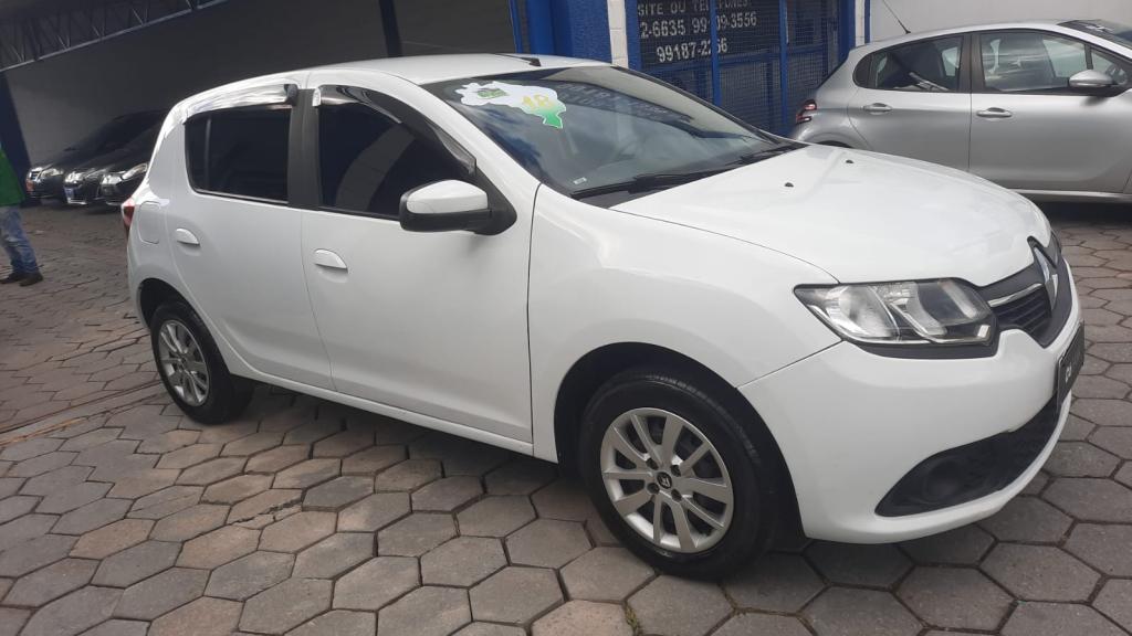 RENAULT Sandero - Foto