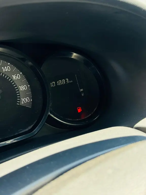 RENAULT Sandero - Foto