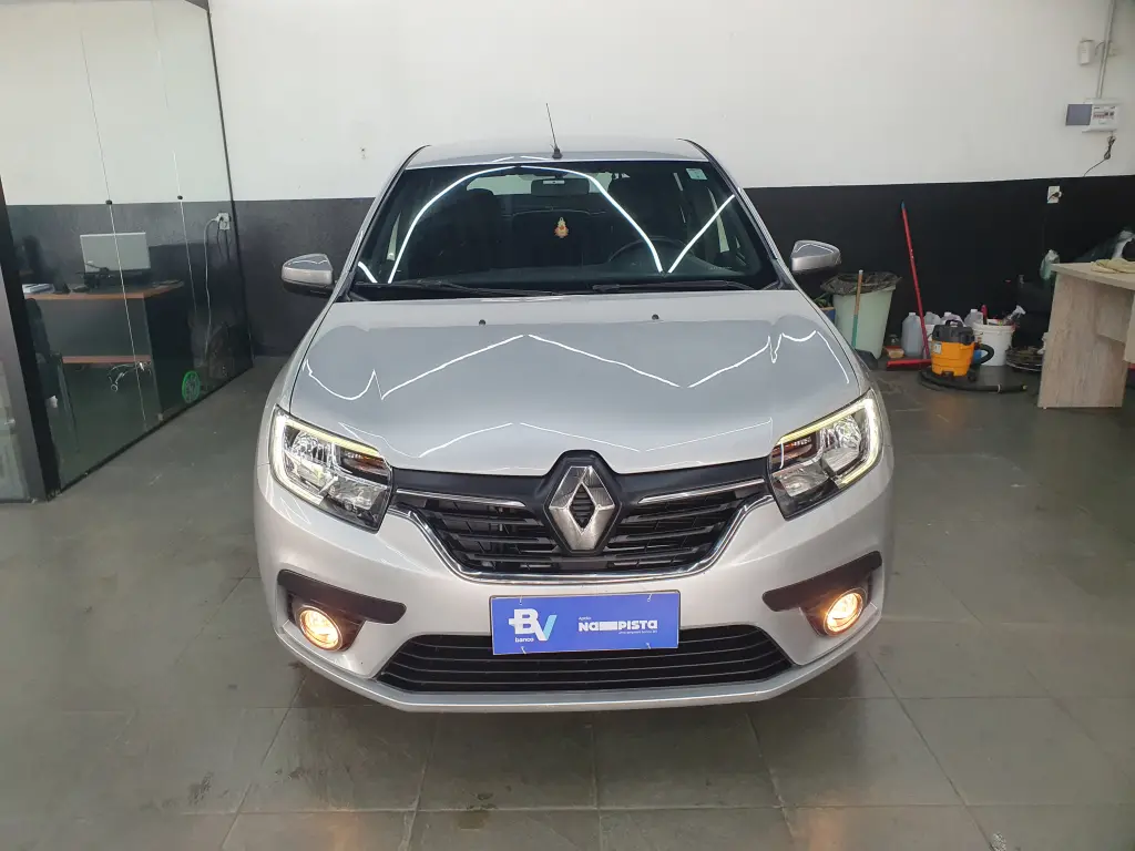 RENAULT Sandero - Foto