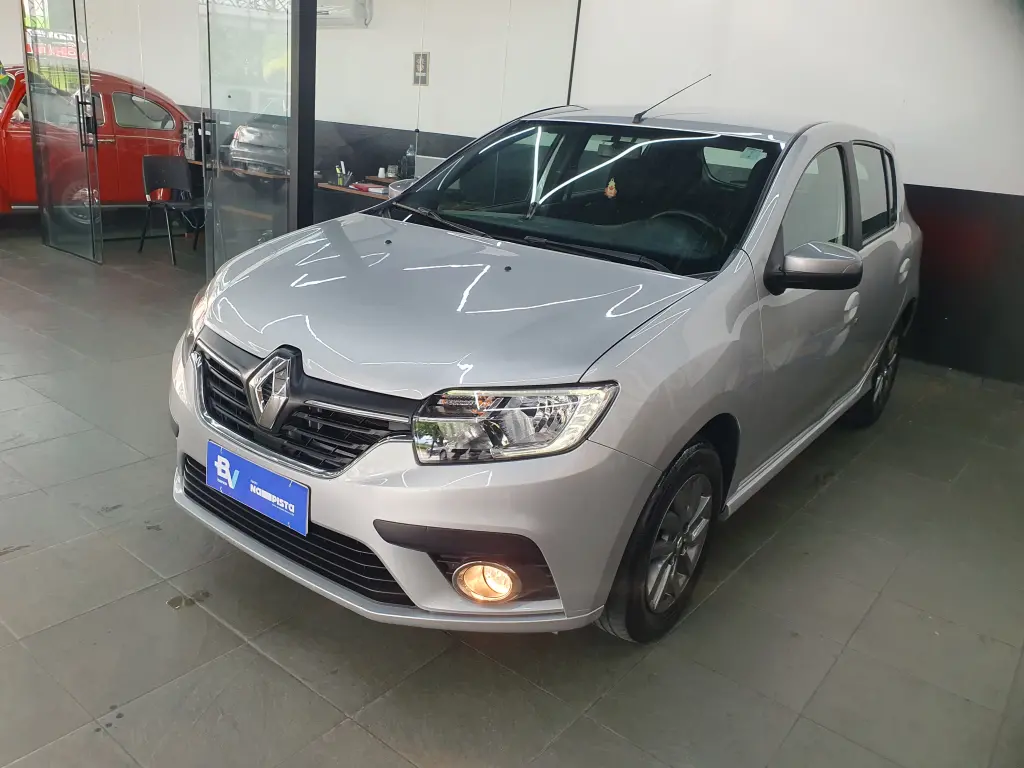 RENAULT Sandero - Foto