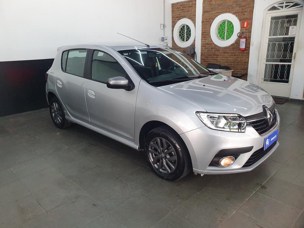 RENAULT Sandero - Foto