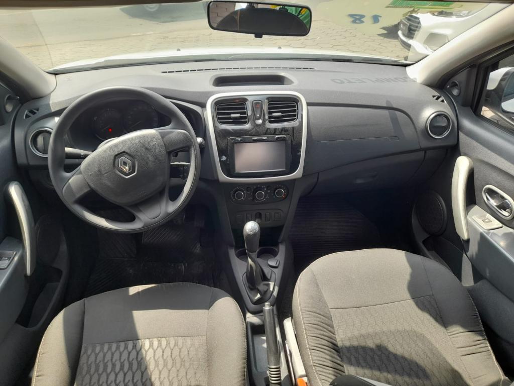 RENAULT Sandero - Foto