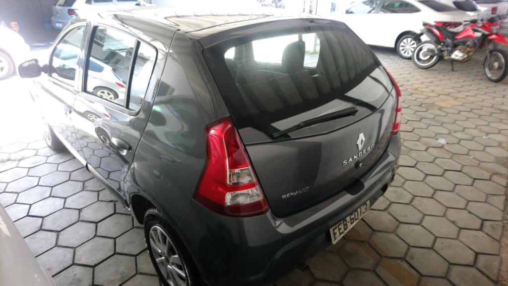 RENAULT Sandero - Foto