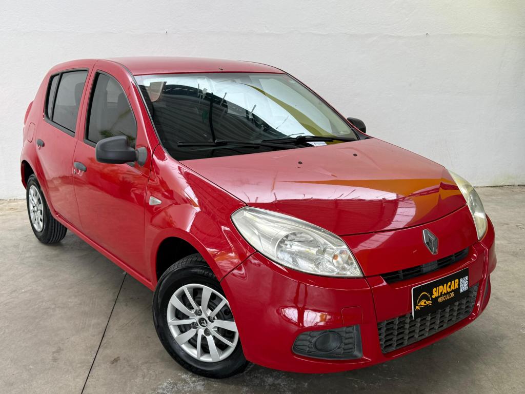 RENAULT Sandero - Foto