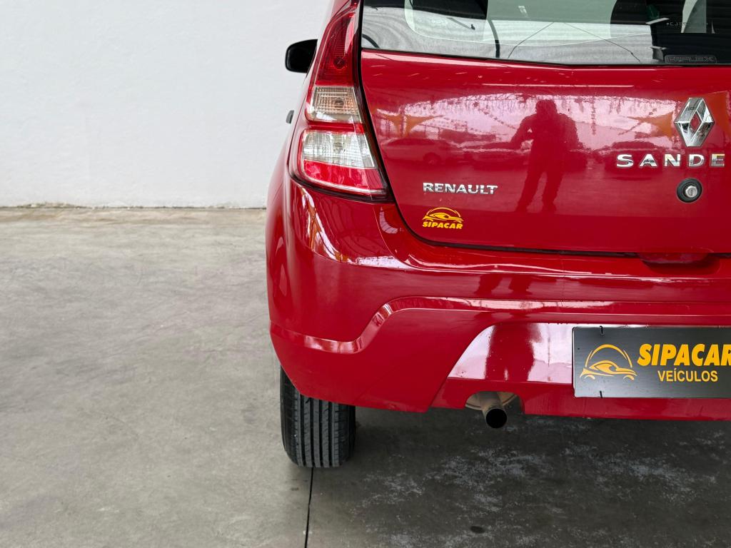 RENAULT Sandero - Foto