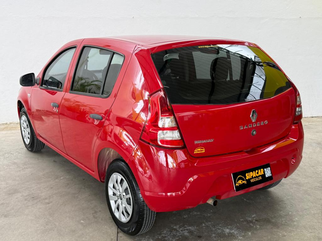 RENAULT Sandero - Foto