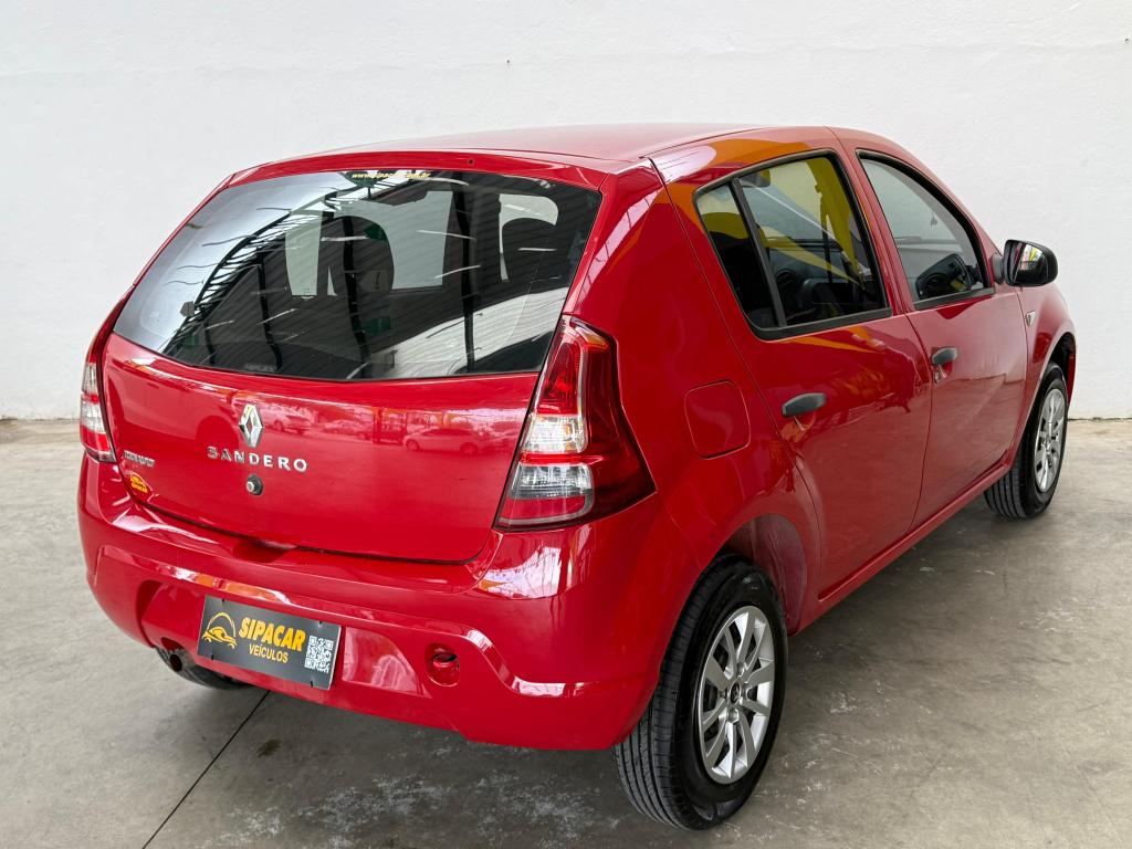 RENAULT Sandero - Foto